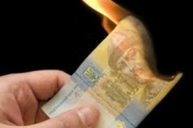 Гривня на міжбанку вже більш як 15. НБУ продовжує знижувати курс