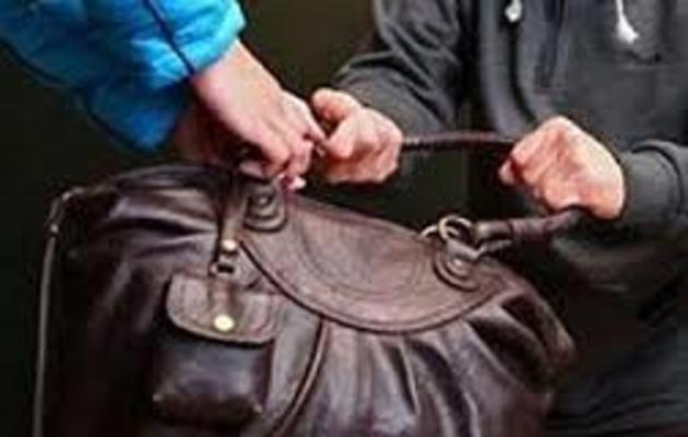 У Мукачеві розшукують грабіжника-невдаху