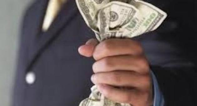 Невідомі у масках пограбували та вивезли у ліс берегівського підприємця