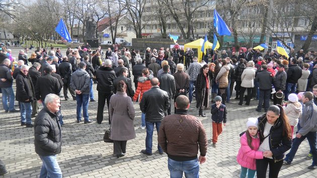 Міліція затримала заробітчанина за дебош на площі Виноградова
