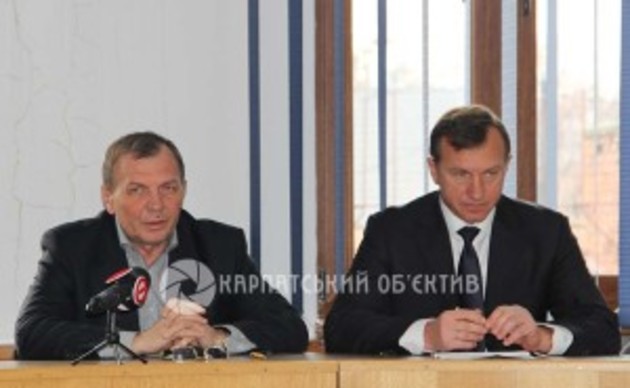 Погорєлов разом із секретарем Ужгородської міськради урочисто пообіцяли зупинити «дерибан» та приватизацію комунального майна 