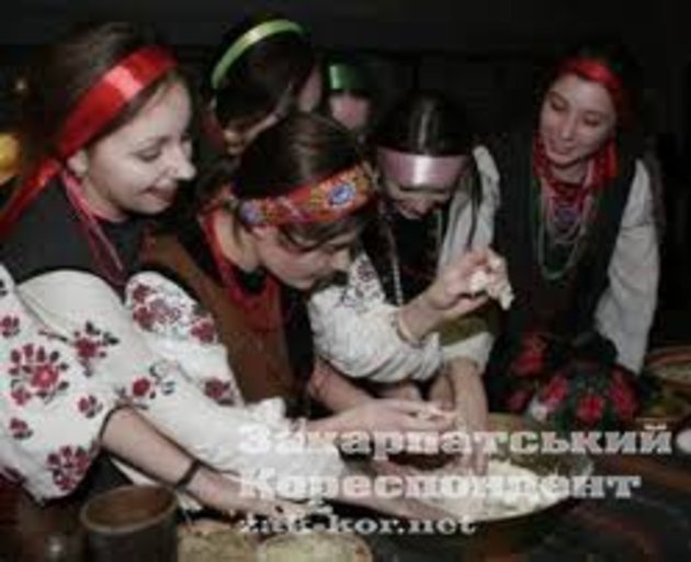 Як на Андрія закарпатські дівчата ворожать