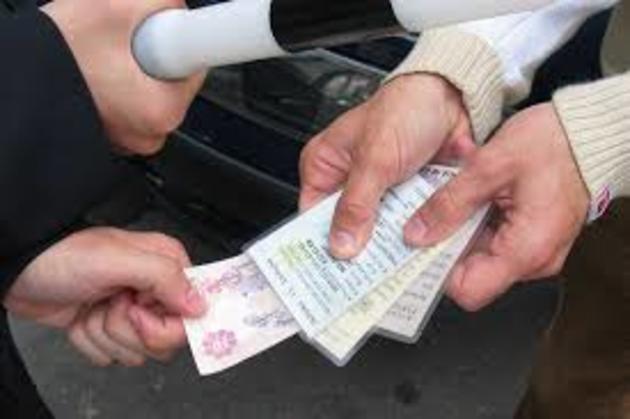 Закарпатські ДАЇшники не «повелися» на мізерний хабар
