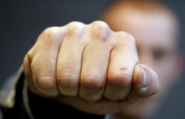 Мешканець Ужгородщини «під мухою» побив правоохоронця