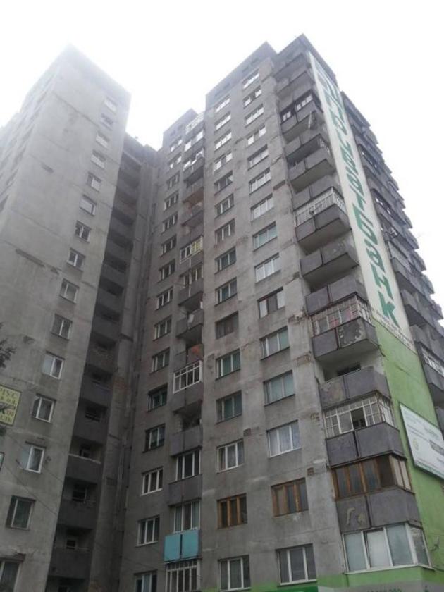 19-річний ужгородець розпрощався з життям, стрибнувши із Ужгородської 16-поверхівки 