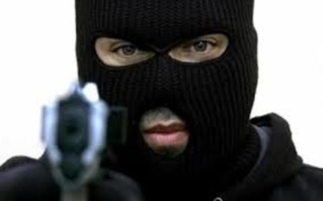 У Рахові небайдужий чоловік врятував хату сусіда від пограбування