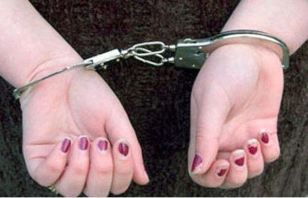 23-річна шахрайка збагачувалась за рахунок довірливих ужгородок