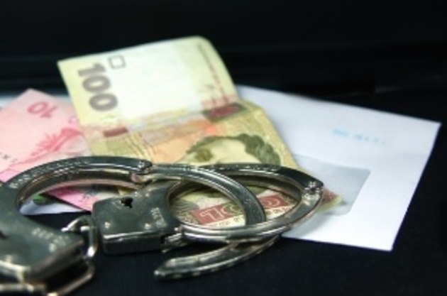 Викладач-хабарник Мукачівського державного університету отримав можливість наступні 10 років «навчати» у в’язниці