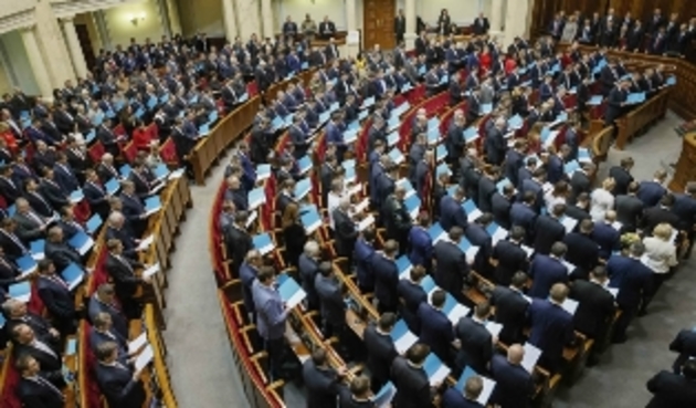 Закарпатський нардеп: Якщо всіх відправимо на фронт, то хто прийматиме важливі рішення?