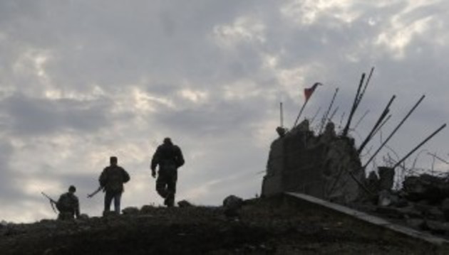 Цинізм Порошенка вражає: наші військові «дали по зубам»! У Генштабі заявляють про сотні полонених і зниклих бійців
