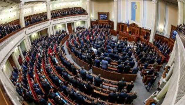 Закарпатський парламентар прагне почути від Яценюка про «соціальну катастрофу» в країні
