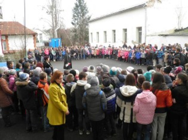 Закарпатських дітей продовжують навчати правил поведінки під час НС (ФОТО, ВІДЕО)
