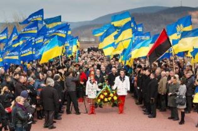 На Красному Полі вшанували пам’ять загиблих січовиків (ФОТО)