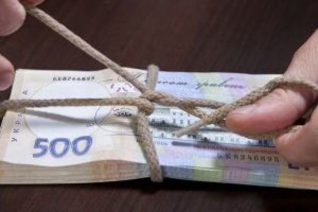 На Закарпатті зловживають владою відразу ж у департаменті освіти краю