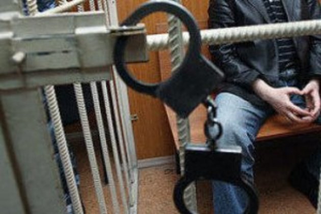 Гвалтівник неповнолітньої чекатиме вироку суду під вартою