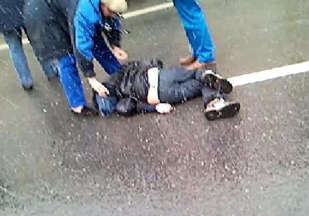 Побиту автівку втікач віддав у майстерню, але дарма!