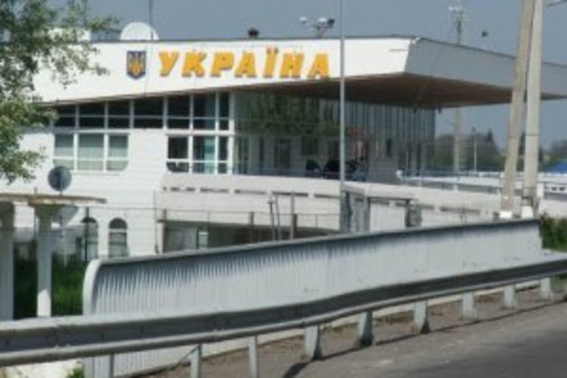 Закарпатські митники звільнили свого колегу за дискредитацію служби
