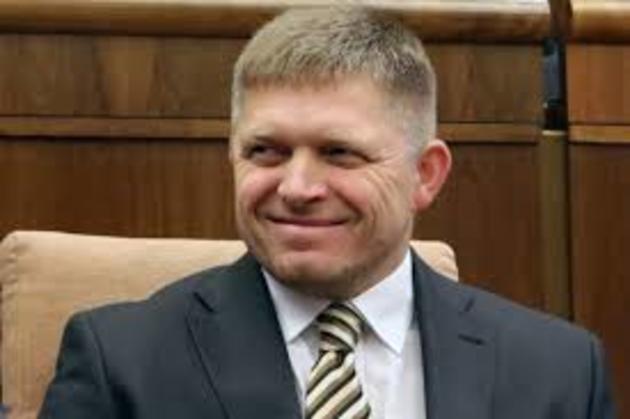 Прем’єр країни-сусідки Закарпаття поїде на парад до Москви і не посоромиться цього