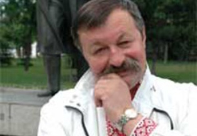 В Ужгороді сьогодні можна поспілкуватися з поетом Дмитром Кремінем
