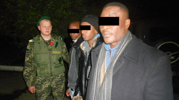 «Зелені берети» затримали трьох «чорних» нелегалів