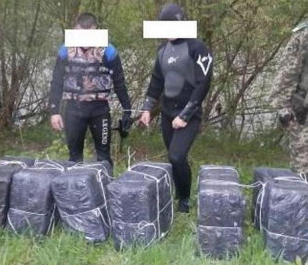 Кримінальний «дует» представників «підводного світу» затримали на прикордонній річці