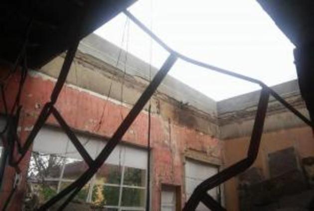 У Мукачеві стеля в актовому залі у Будинку школяра обвалилася, коли діти були у приміщенні (ФОТО) 