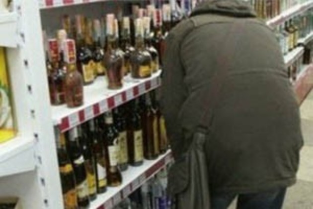 Пенсіонерка повадилася за «дармовим» товаром в ужгородський супермаркет 