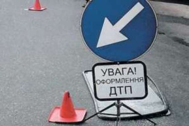 «Словак» вантаж до місця призначення не довіз. «Міжнародне» ДТП на Закарпатті (ФОТО)