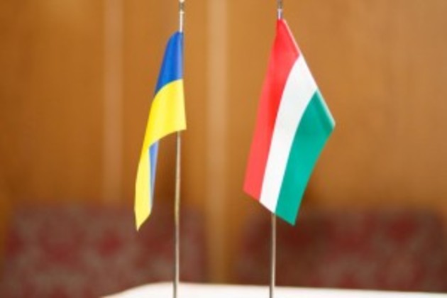 Через цинізм наших чиновників важкопоранені бійці не можуть лікуватися в Угорщині
