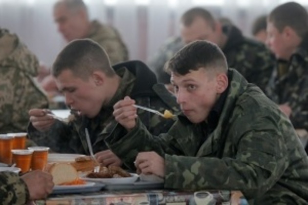 Від закарпатських військових чекають скарг на харчування 