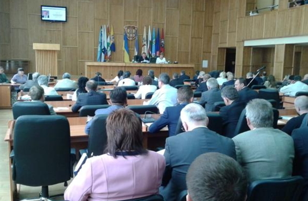 Чи зберуться за годину народні обранці на сесію у місті над Ужем?