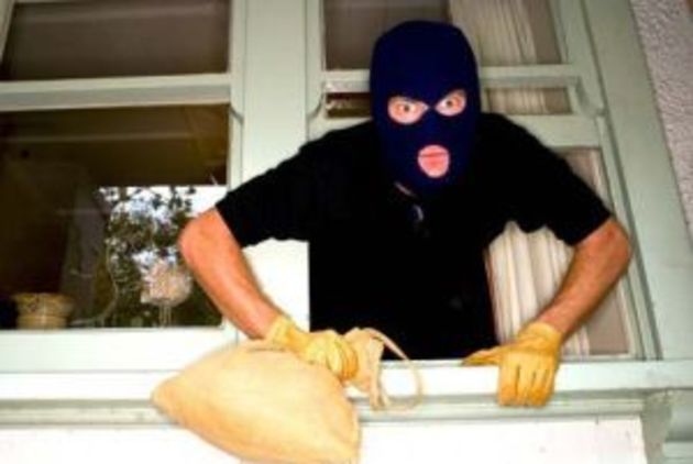 Ужгородського рецидивіста, який за півроку вчинив близько двох десятків крадіжок, знов чекає тюрма 