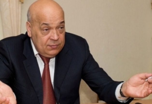 Екс-губернатор Закарпаття їздить Луганщиною і вибачається за злочини добровольчих батальйонів України
