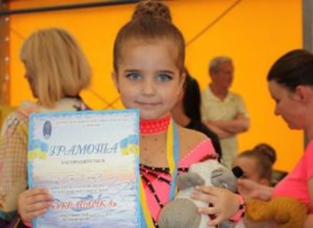 Два «золота», чотири «срібла» та п’ять «бронз» привезли юні гімнастки Срібної Землі (ФОТО) 