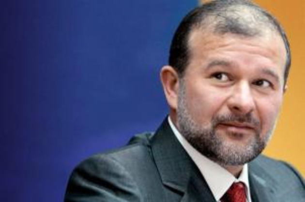 Закарпатський нардеп: урядовці вже подумки потратили гроші за касові апарати на яхти й авто 