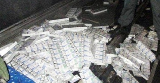 «Лівих» сигарет майже на 30 мільйонів знайшли у порожньому транспортному засобі (ВІДЕО)