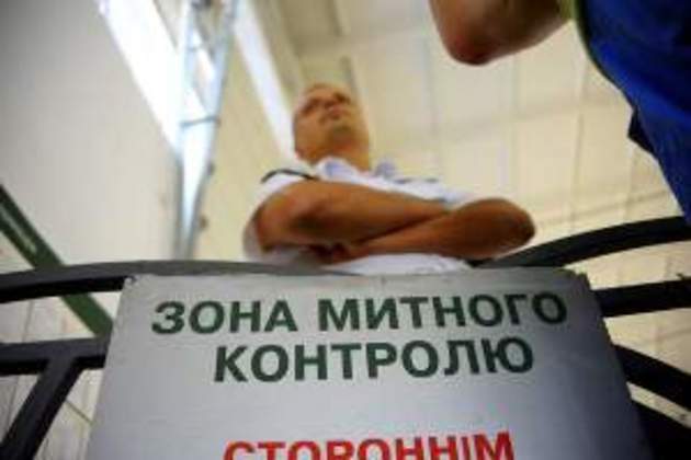 Закарпатські прокурори покажуть «кіно» про резонансне затримання митників
