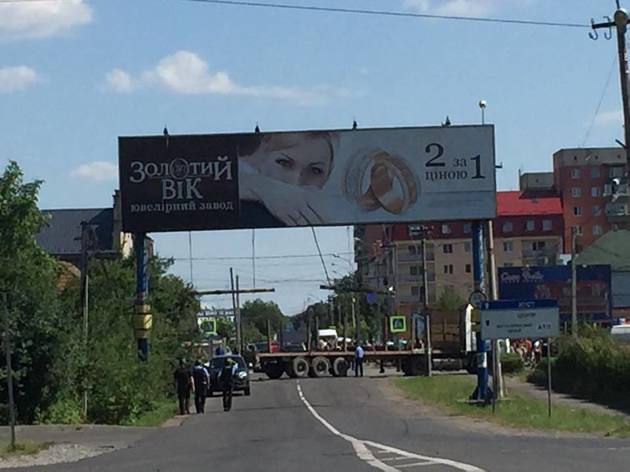 В Інтернеті з’явилося відеозвернення «Правого сектора» щодо подій у Мукачеві