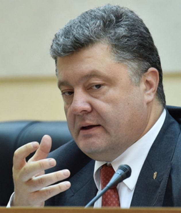 Порошенко визнав, що зняв із посади губернатора Закарпаття за те, що він із «контрабандного клану»