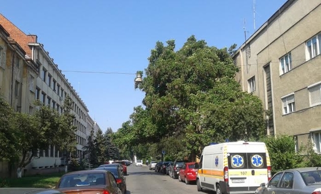 В «урядовому кварталі» Ужгорода шукають «бомбу»!