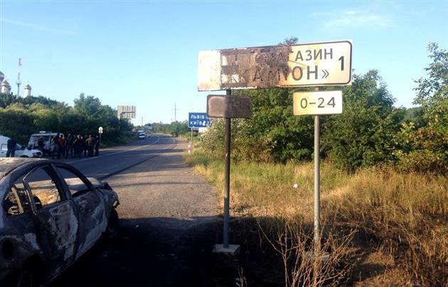 «Невідомі» спецнащівці так «перелякали» Правий сектор, що той відкрив пальбу