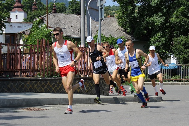У міжнародному бігу закарпатці взяли «золото» та «срібло» (ФОТО)