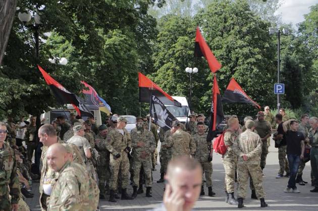 Москаль: 15 правосекторівців, до яких прийшли з військкоматів, не виявилося вдома