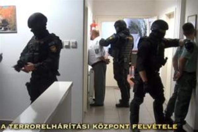 Захоньська митниця «стоїть на вухах»: корупціонерів пов’язали прямо на кордоні (ФОТО, ВІДЕО)
