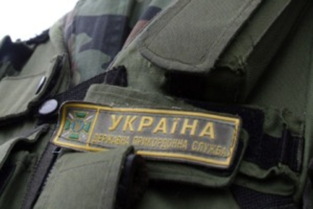 Мукачівського прикордонника контрабандисти били на очах у рідних і намагалися задушити