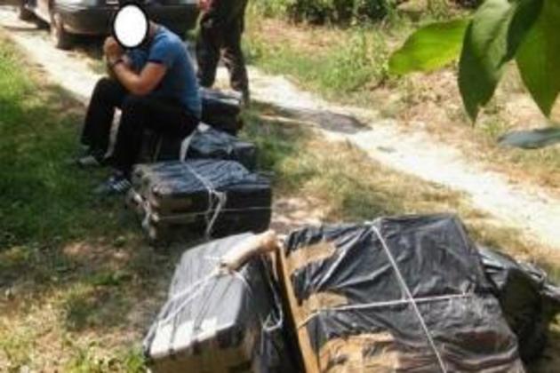 Угорські прикордонники зловили закарпатських сигаретних контрабандистів (ФОТО)