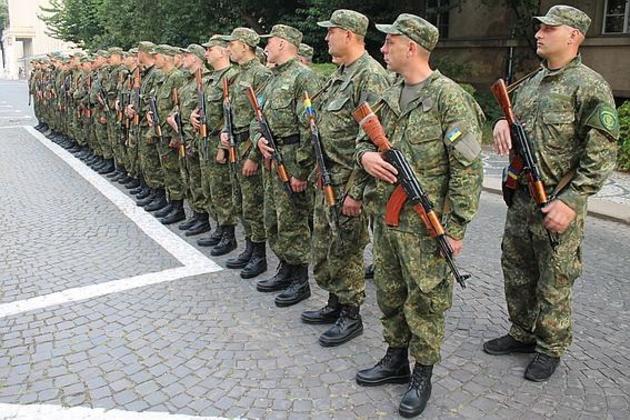 Священики благословили наших силовиків на захист Вітчизни в Артемівську (ФОТО)