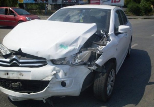 Спецавтівка з грошима на шаленій швидкості врізалася в білу іномарку!