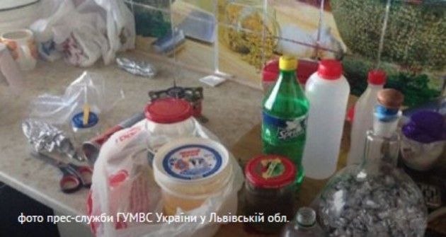 Міську квартиру в сусідів Закарпаття обладнали для виробництва психотропів