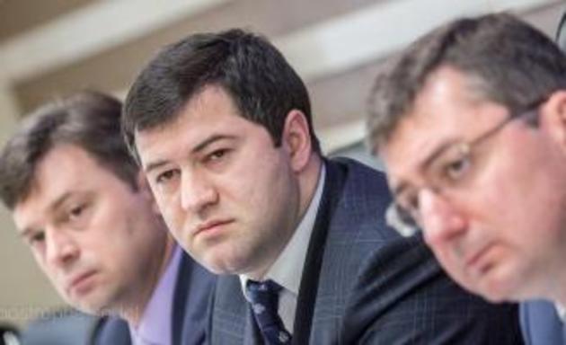 Керівництво ДФС не на жарт пересварилося: буде розподіл митної та податкової служби? 
